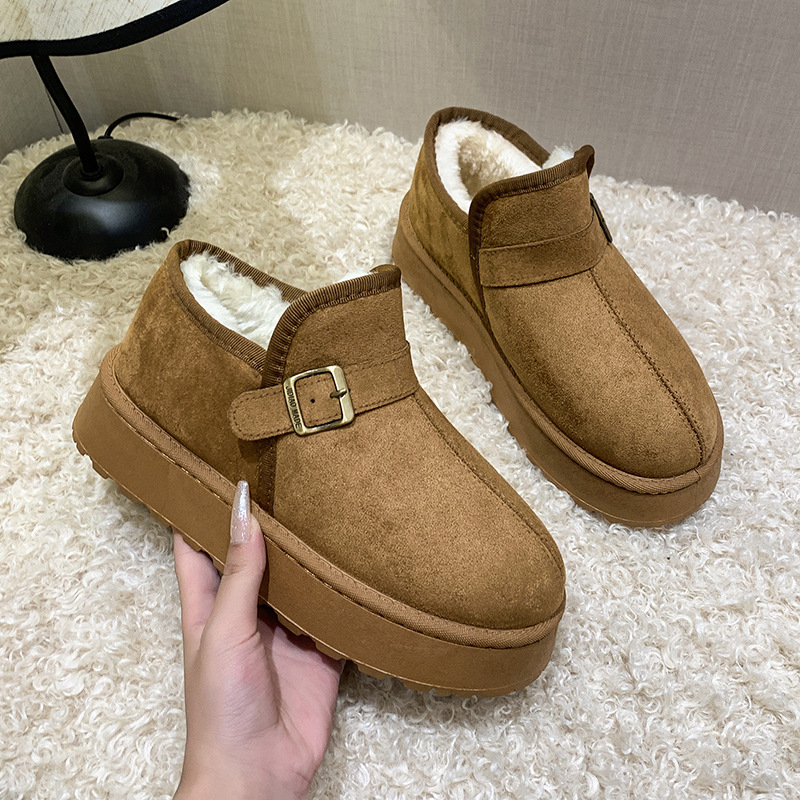 Ženske zimske čizme za snijeg – gornji dio od velura, fleece podstava, niski profil, pull-on zatvaranje, platforma na peti