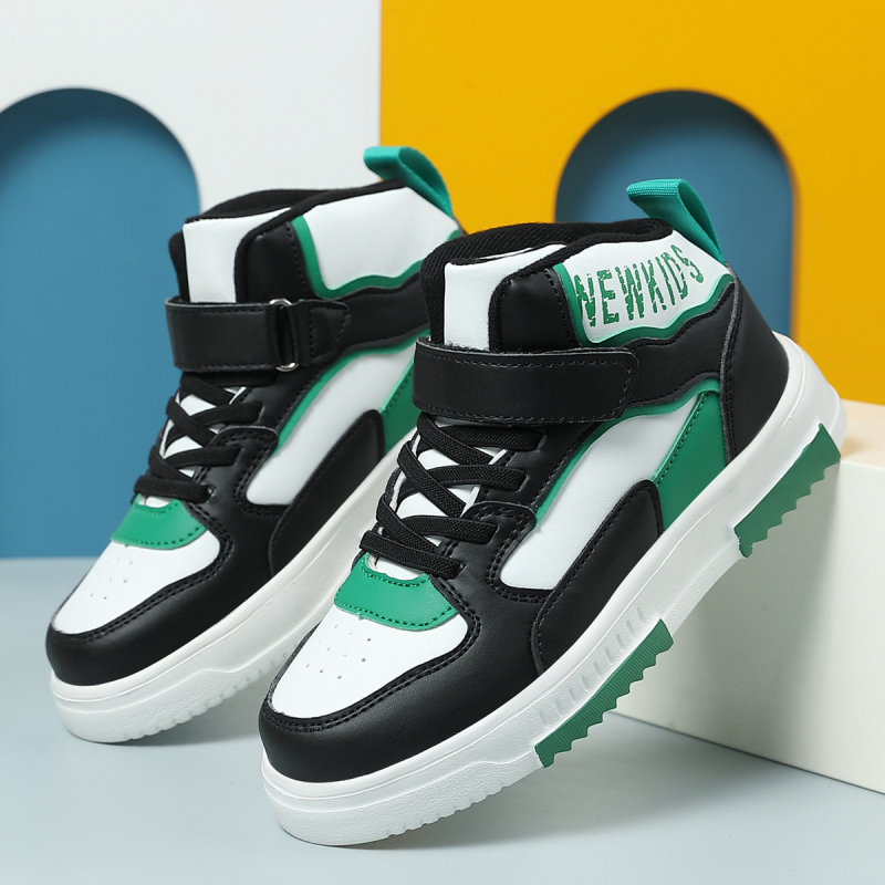 Dječje tenisice srednje visine s debelim đonom, kopča na Velcro, od umjetne kože, vodootporne