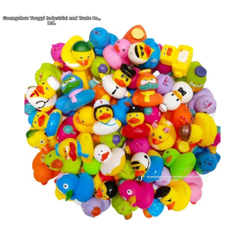 Kúpeľná hračka kačka – pískajúca plávajúca gumová kačka, materiál: smaltové lepidlo, zvuková hračka na vode, vek 14+