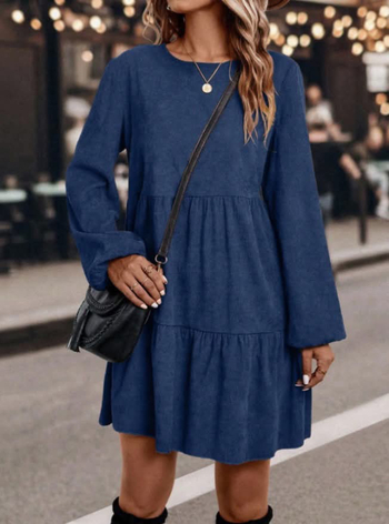 Haljina A-linije od korduroja i poliestera, jednobojna, okrugli ovratnik, dugi rukavi, midi duljina