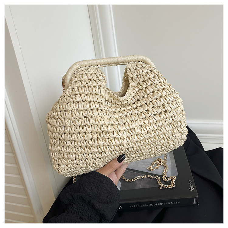 Ženska torba od slame za rame s dvostrukom lančanim remenom, magnetsko zatvaranje, crossbody stil, vodoravni pravokutni oblik