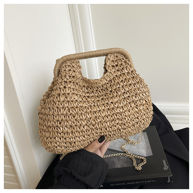 Ženska torba od slame za rame s dvostrukom lančanim remenom, magnetsko zatvaranje, crossbody stil, vodoravni pravokutni oblik