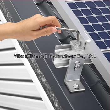 Hliníkový L-tvarovaný montážny držiak na solárne panely s nastaviteľným sklonom, materiál: hliníková zliatina, technológia spracovania: extrúzia, značka ECO-TECH, model 01