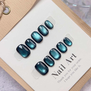 Ručne vyrobené nálepky na nechty s mačacím okom zo sklenených korálok a krištáľovými detailmi