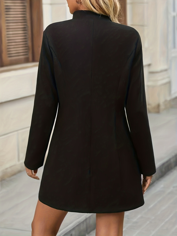 Dámsky kabát z imitovanej vlny, hrubý, stredná dĺžka, stojací golier, rukávy princezné, zapínanie na tri gombíky