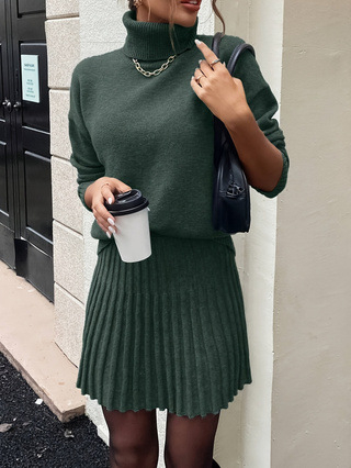 Ženski set: pleteni džemper s visokim ovratnikom i suknjom (Viskoza vlakna; Srednja gustoća; Visoki ovratnik; Dugi rukavi)