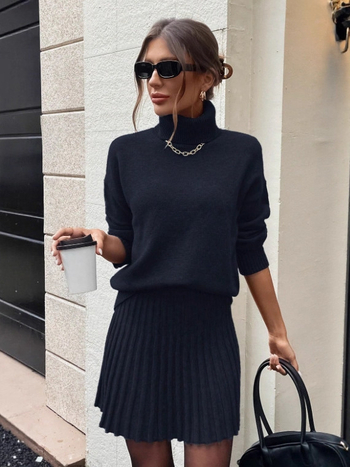 Ženski set: pleteni džemper s visokim ovratnikom i suknjom (Viskoza vlakna; Srednja gustoća; Visoki ovratnik; Dugi rukavi)