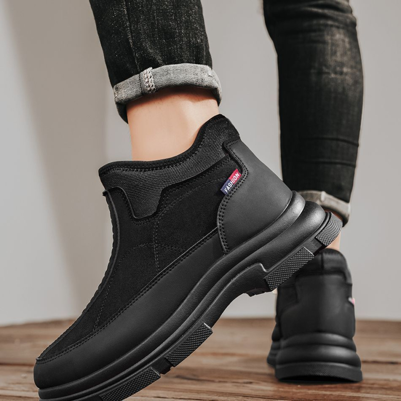 Muške zimske papuče s povećanjem visine, toplinom i apsorpcijom udaraca; gornji PU; gumeni đon; kopča kaiš