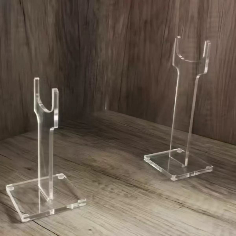 Akrylový stojan na zobrazenie modelových zbraní — stolný displej, 1 vrstva, vhodný pre domov aj špecializované obchody