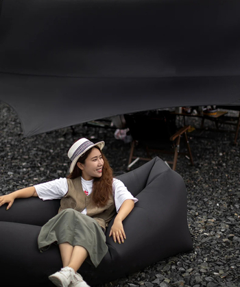 XAS pripučiamas oro sofos-lova, nešiojamas kempingui ir piknikui, poliesterio dangos paviršius, svoris 1,3 kg, maksimali apkrova 200 kg