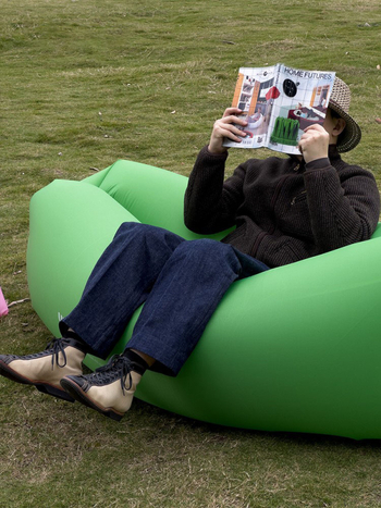 XAS pripučiamas oro sofos-lova, nešiojamas kempingui ir piknikui, poliesterio dangos paviršius, svoris 1,3 kg, maksimali apkrova 200 kg