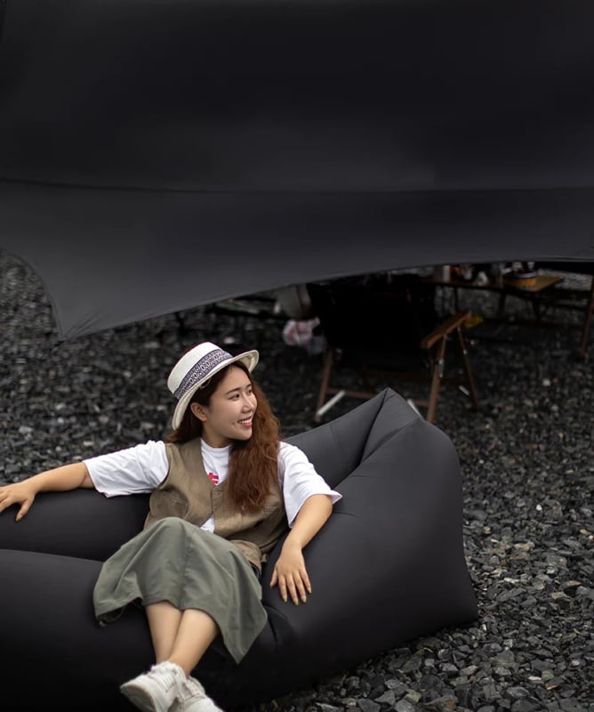 XAS pripučiamas oro sofos-lova, nešiojamas kempingui ir piknikui, poliesterio dangos paviršius, svoris 1,3 kg, maksimali apkrova 200 kg