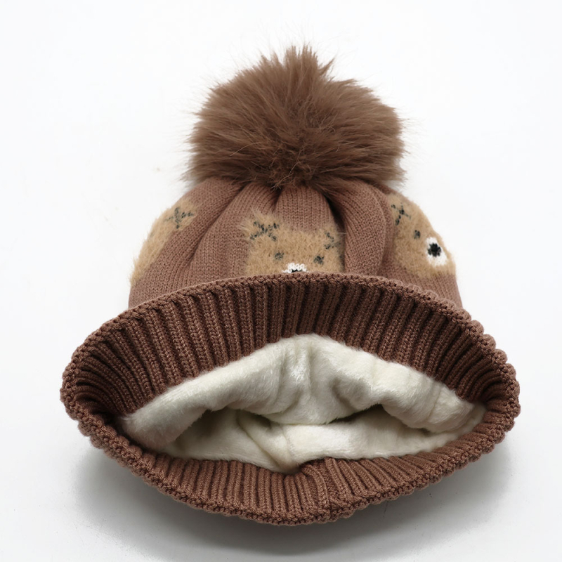 Pletená akrylová čiapka s medvedím pompomom, 100% akryl, okrúhly vrch, teplá a vetruodolná, zima