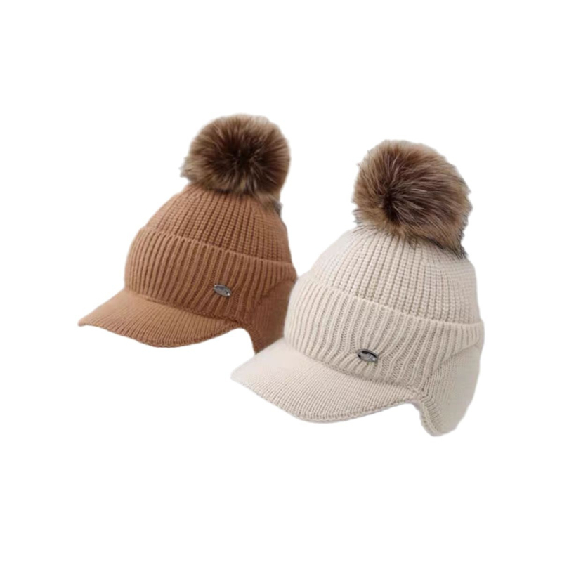 Vlnená šiltovka s oblým okrajom a kopulovitým vrchom – teplá, vetruodolná, na zimu