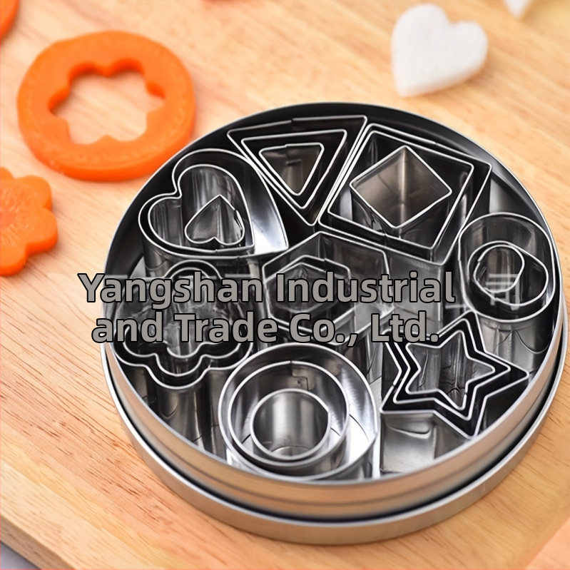 24-dieļu nerūsējošā tērauda cepumu griezēju komplekts cepšanai un fondantam; formas: kvadrāts, trīsstūris, aplis, ovāls, zieds, sirds, heksagons, zvaigzne; HY-244