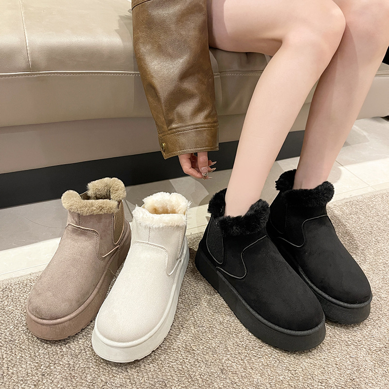 Ženske zimske čizme od velura, srednje visine potkoljenice, slip-on, topla podstava, gumeni potplat