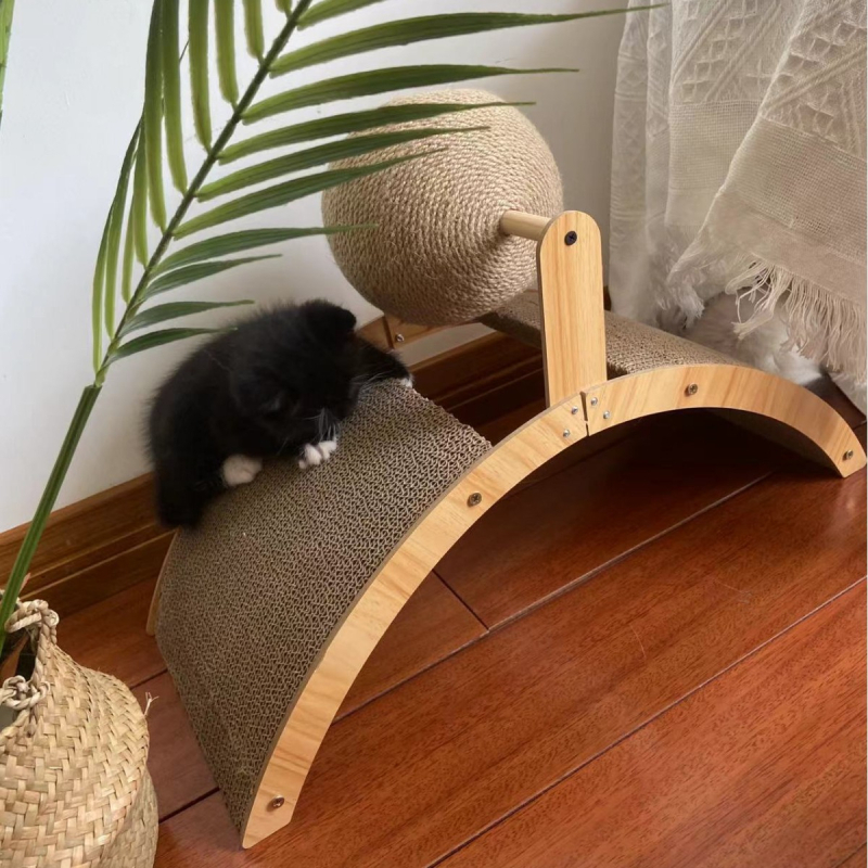 Vertikálna škrabka doska pre mačky s kolotočovým dizajnom a loptičkou na škrabanie, odolná opotrebeniu, bez triesok, materiál: vlnitý papier + hustá doska