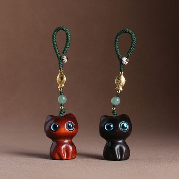 Kľúčenka zo santalového dreva