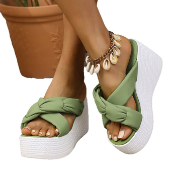 Moteriški platforminiai šlepetės su audinio viršumi, apvalus pirštas, gumos padas, PU vidinis, 2025 m. pavasaris