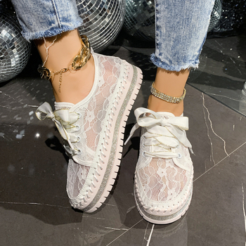 Mocasin slip-on, upper din plasă respirabilă cu detalii din piele patent, toc mediu 3-5 cm, talpă din cauciuc