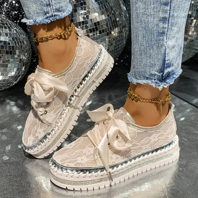 Mocasin slip-on, upper din plasă respirabilă cu detalii din piele patent, toc mediu 3-5 cm, talpă din cauciuc