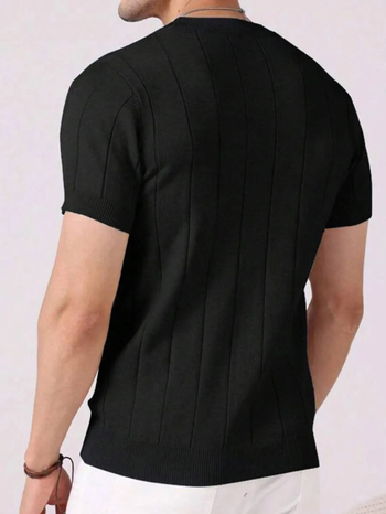 Футболка с кръгло деколте, къс ръкав, тесен силует, полиестер (96%+), дишаща и влагоотвеждаща