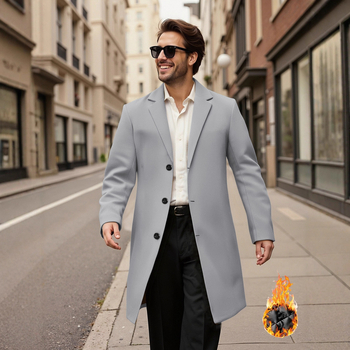 Pánsky kabát so zosilnenou tepelnou izoláciou, štíhly strih, golier s odklápaním, jednoradové zapínanie, stredná dĺžka