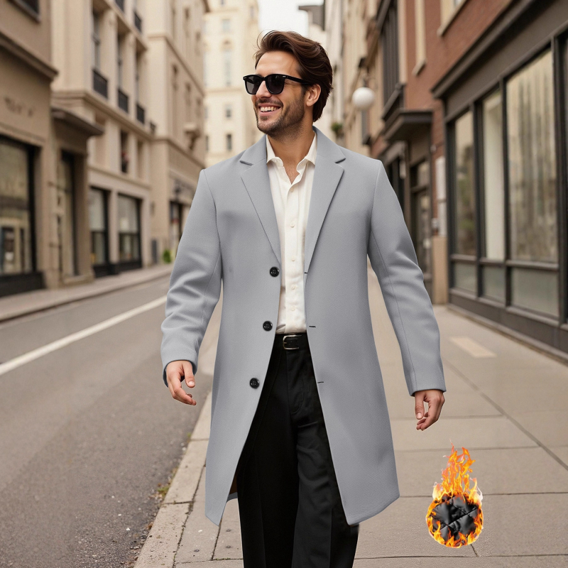 Pánsky kabát so zosilnenou tepelnou izoláciou, štíhly strih, golier s odklápaním, jednoradové zapínanie, stredná dĺžka