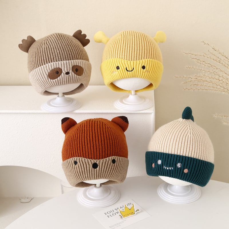 Pletená čiapka s chráničmi uší, vetruodolná, roztomilý karikatúrny štýl, zimné použitie, vek 1-4 rokov.