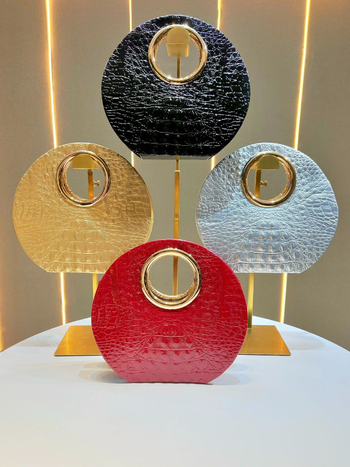 PU kabelka do podpazušia, oválny tvar, magnetické zapínanie, vnútorné vrecko na telefón