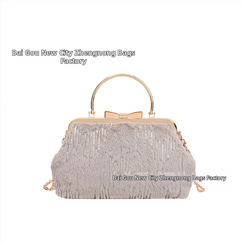 Plyšová dámska kabelka s tvarom mušle, crossbody, klipové otvorenie, vrecko na telefón, polyesterová podšívka, street fashion, zima 2024