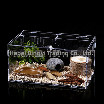Zložená akrylová krabička na chov exotických zvierat: centipede, horned frog, turtle, snail