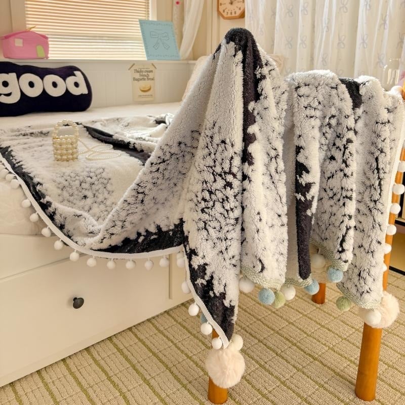 Pom-pom pletená deka, hrubá z mliečnej priadze, vhodná ako šál a kryt na pohovku