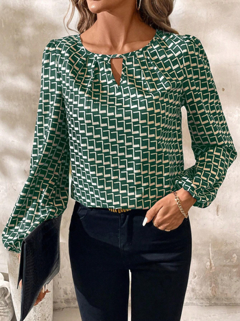 Полиестерна риза с цветни блокове, дълги ръкави, V-образно деколте, пуловер стил, регулярна кройка