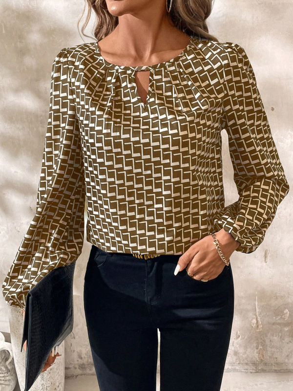 Полиестерна риза с цветни блокове, дълги ръкави, V-образно деколте, пуловер стил, регулярна кройка