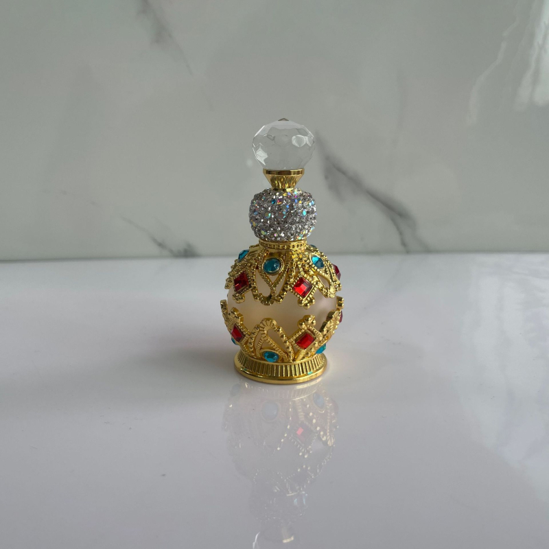 Sklenená fľaštička na parfum s diamantovými akcentmi, salónna kvalita, uzáver zo zinkovej zliatiny, fúkaná výroba, pôvod Guangzhou