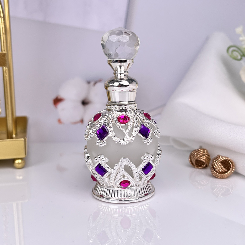 Sklenená fľaštička na parfum s diamantovými akcentmi, salónna kvalita, uzáver zo zinkovej zliatiny, fúkaná výroba, pôvod Guangzhou