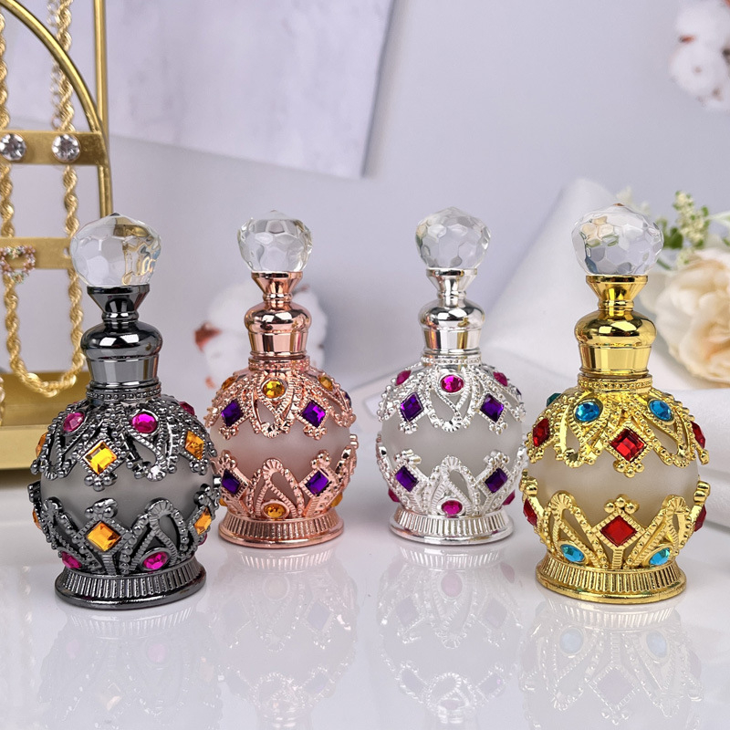 Sklenená fľaštička na parfum s diamantovými akcentmi, salónna kvalita, uzáver zo zinkovej zliatiny, fúkaná výroba, pôvod Guangzhou