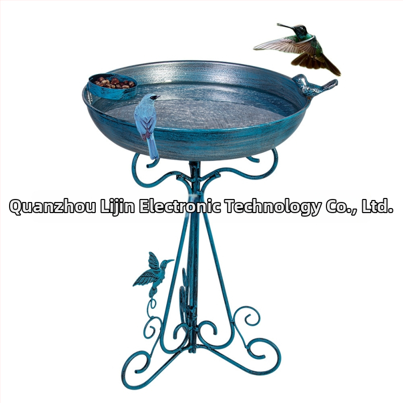 Metalno kupalište za ptice, slobodno stojeće, za vrt i dvorište, geometrijski oblik, konstrukcija od željeza