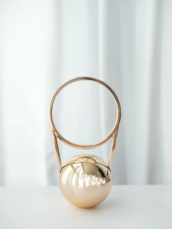 Večerná taška z PVC, kruhový tvar, magnetické zapínanie, podšívka z syntetickej kože, štýl Nový mesiac