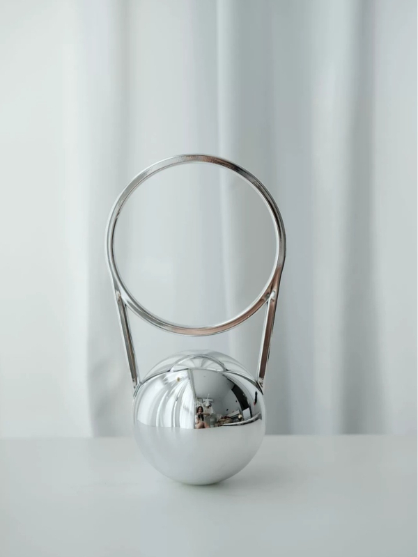 Večerná taška z PVC, kruhový tvar, magnetické zapínanie, podšívka z syntetickej kože, štýl Nový mesiac