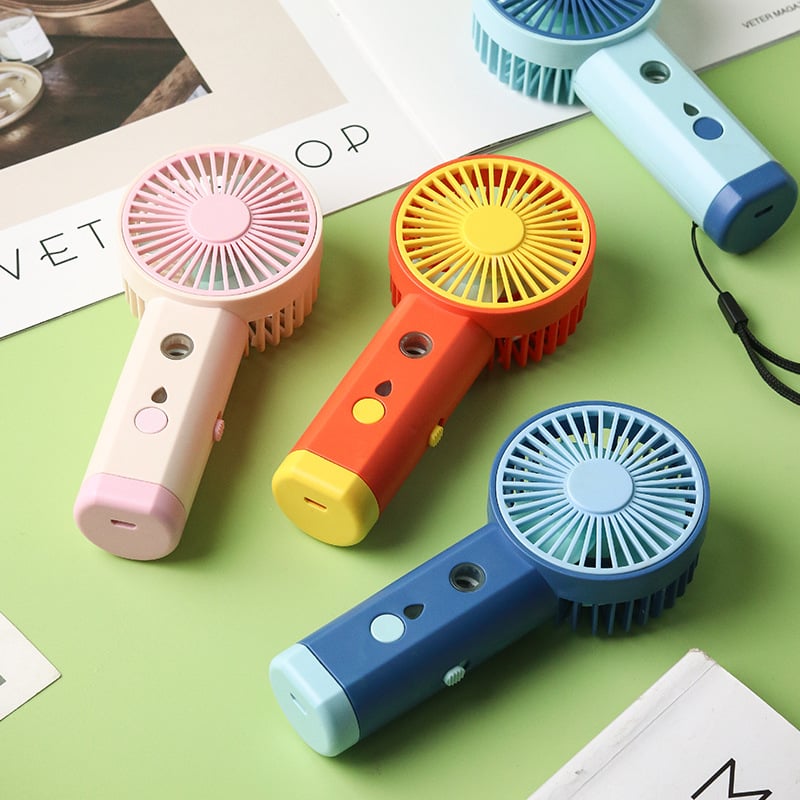 Prenosný USB zvlhčovač s rozprašovaním a malým ventilátorom – plast, Xiaojiao Shi značka, licencovaná súkromná značka, prispôsobenie spracovania, prenosný štýl, viacúčelový a tichý