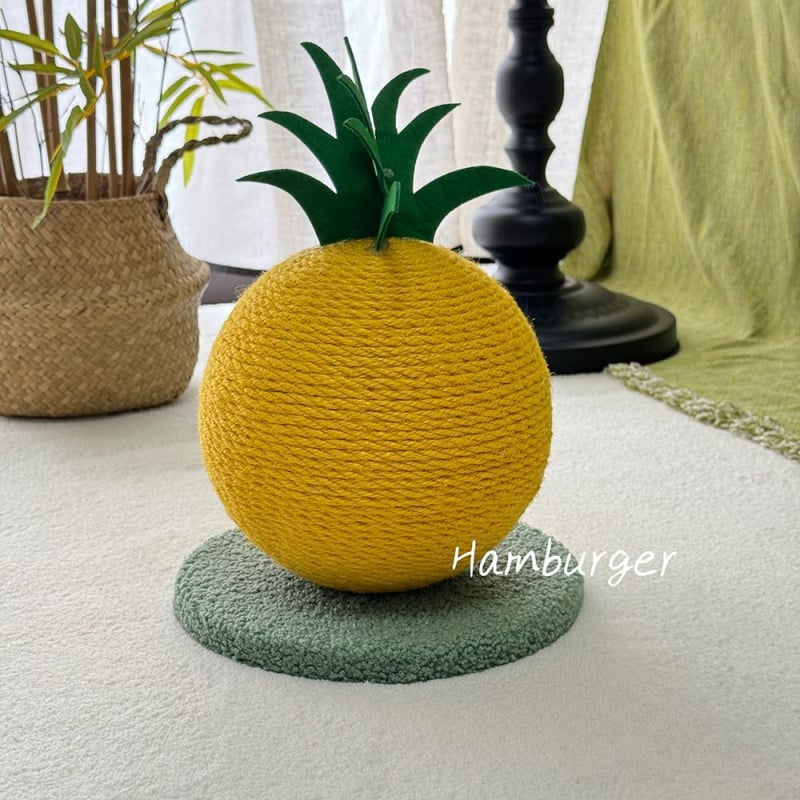 Mačacia doska na škrabanie s konopným lanom a sisálovou guľou, zvislá, roztomilý štýl