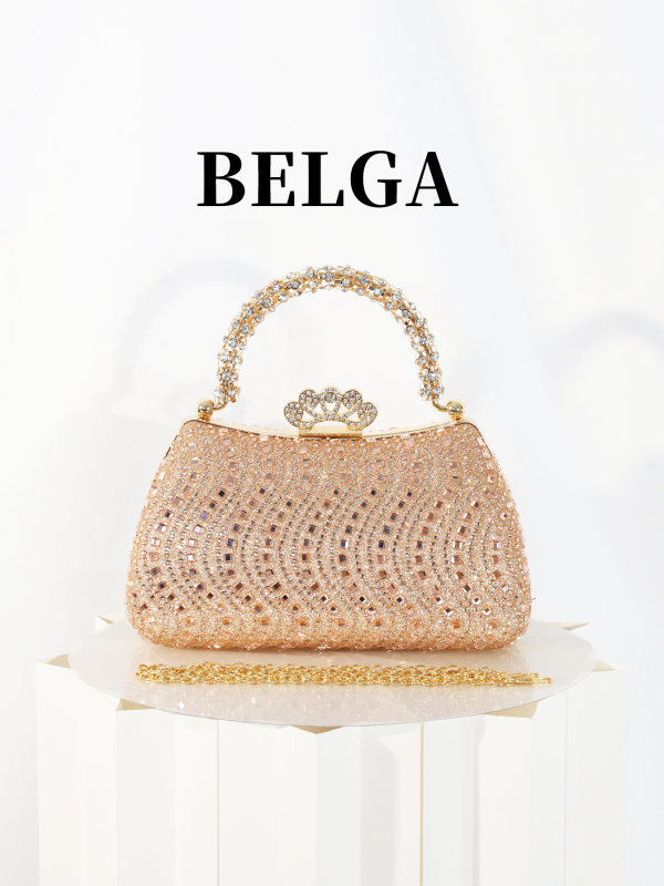 PVC taška typu box, tvaru vankúša, trojrozmerný vzhľad, výstelka z polyesteru, uzáver na zámok