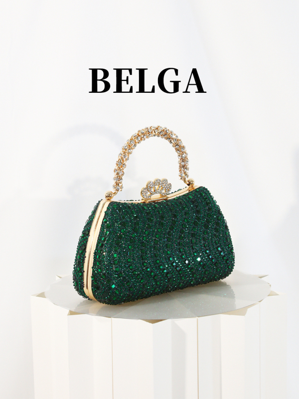 PVC taška typu box, tvaru vankúša, trojrozmerný vzhľad, výstelka z polyesteru, uzáver na zámok