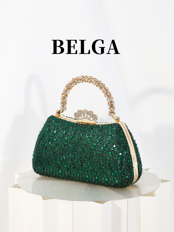 PVC taška typu box, tvaru vankúša, trojrozmerný vzhľad, výstelka z polyesteru, uzáver na zámok