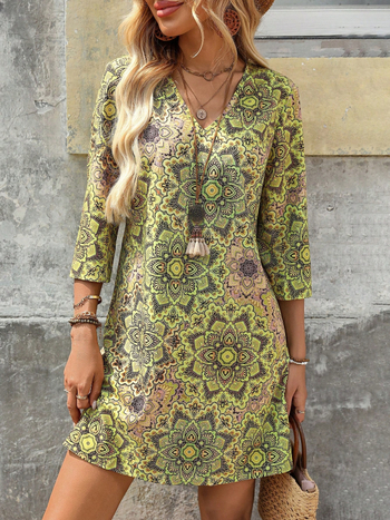 Полиестерова A-линейна рокля с принтом, V-образно деколте, 3/4 ръкави, средна дължина, летен стил 2025