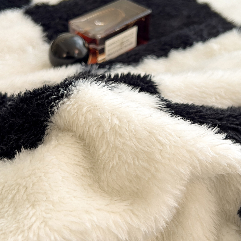 Deka z arktického velúru, do kancelárie a na pohovku, kockovaný vzor, 300 g, jar a jeseň, prispôsobiteľná