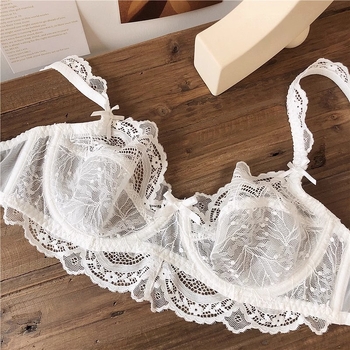 Set grudnjaka s ultratankim oblikovanim košaricama, trokutaste košarice, push-up efekt, fiksirane dvostruke naramenice, podstava od spandexa, glavni materijal 100%