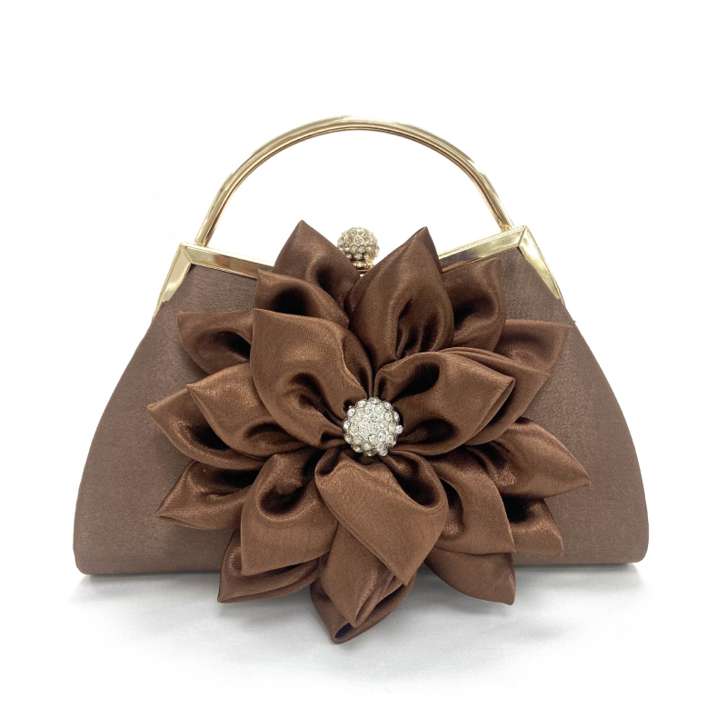 Večerná taška zo silku s vintage kvetinovým vzorom, dumpling tvar, zapínanie na pracku, štýl New Moon Bag